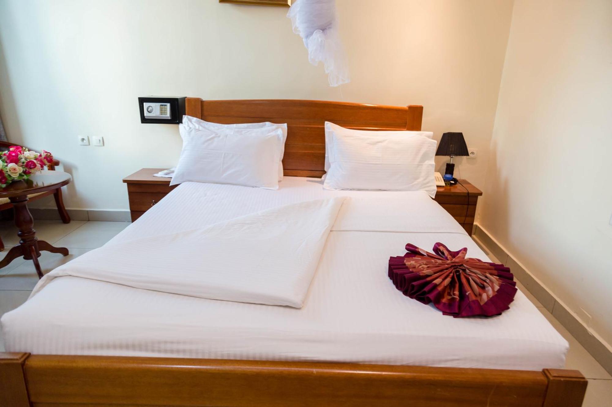 Olympic Hotel Кігалі Номер фото